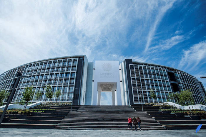 دانشگاه مدیپل استانبول دو پردیس مهم در این شهر زیبا دارد.