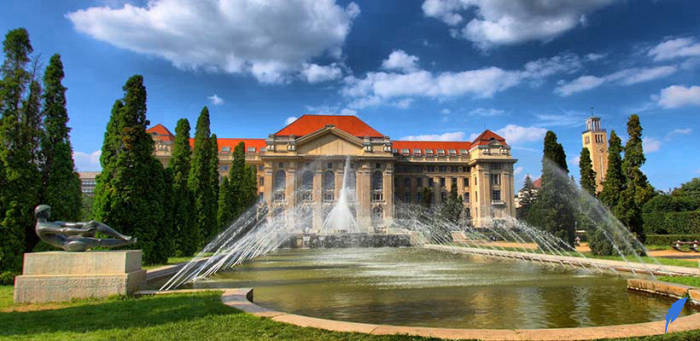 دانشگاه دبرسن یکی از بهترین دانشگاه های مجارستان در شهری به همین نام است.