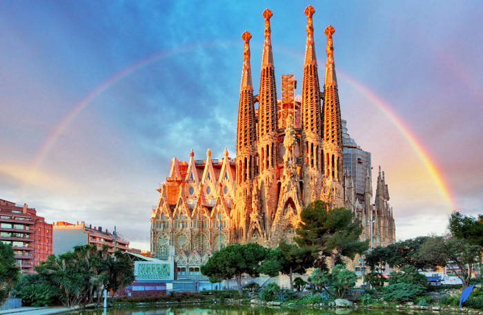 کشور اسپانیا زیباترین جاذبه های اروپا را در بر گرفته است.