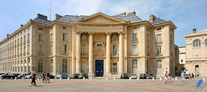 دانشگاه پاریس قدیمی‌ترین و بهترین دانشگاه فرانسه است.