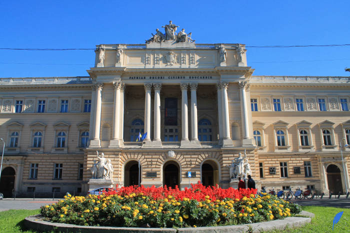 دانشگاه لووف قدیمی ترین دانشگاه اوکراین است که برای دانشجویان خارجی هم پذیرش تحصیلی صادر می کند.